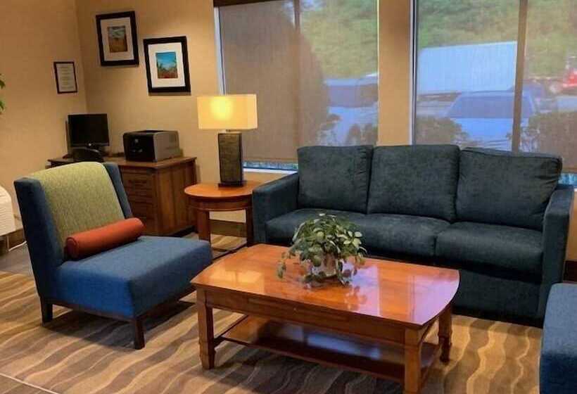 Отель Inn At Clinton