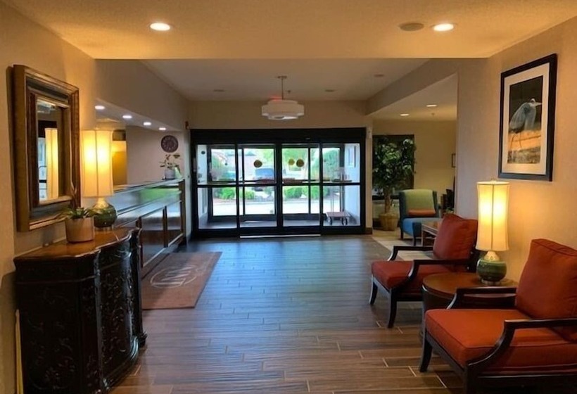 Отель Inn At Clinton