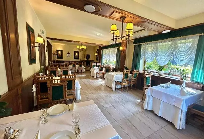 فندق Kikelet Club