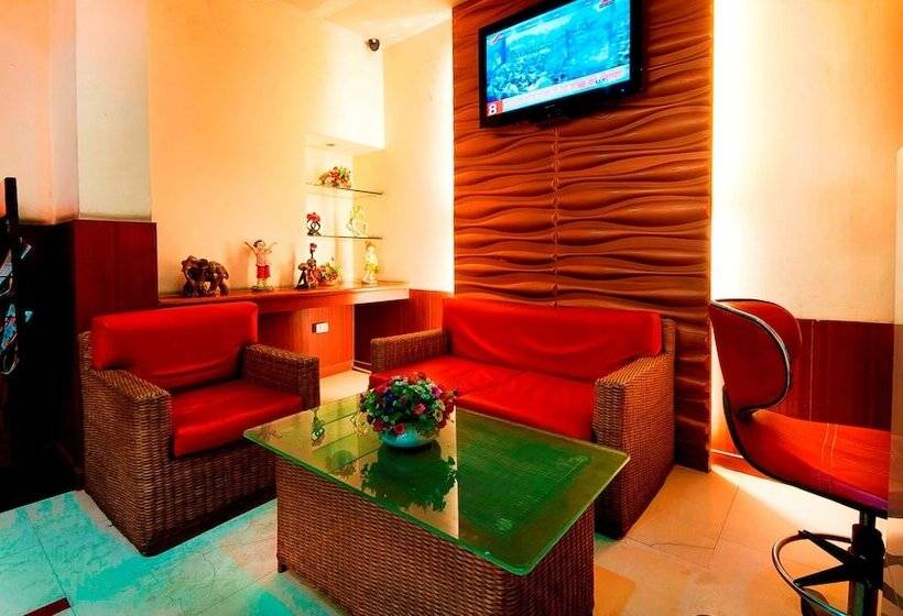 Hotel The Tourist 1 Min From New Delhi Railway Station