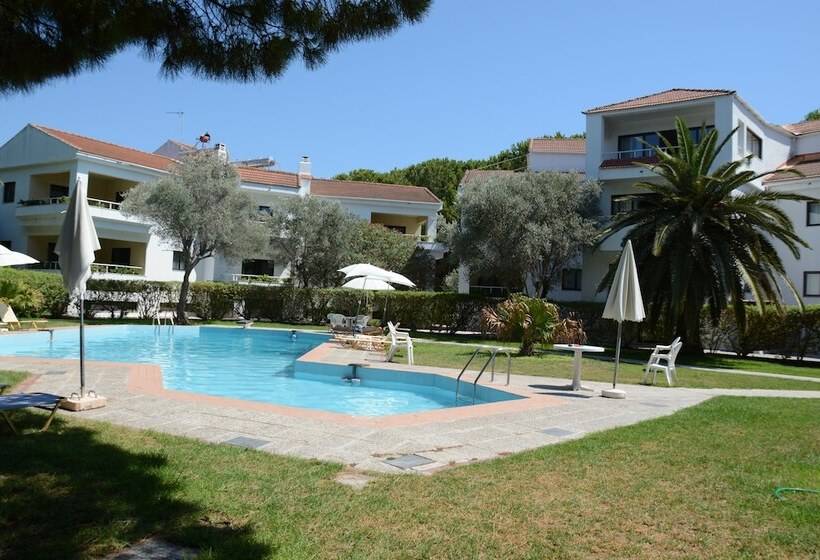 Niki Hotel Apartments