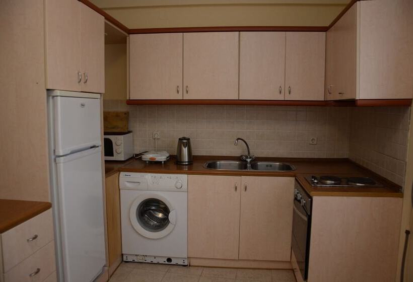 Niki Hotel Apartments