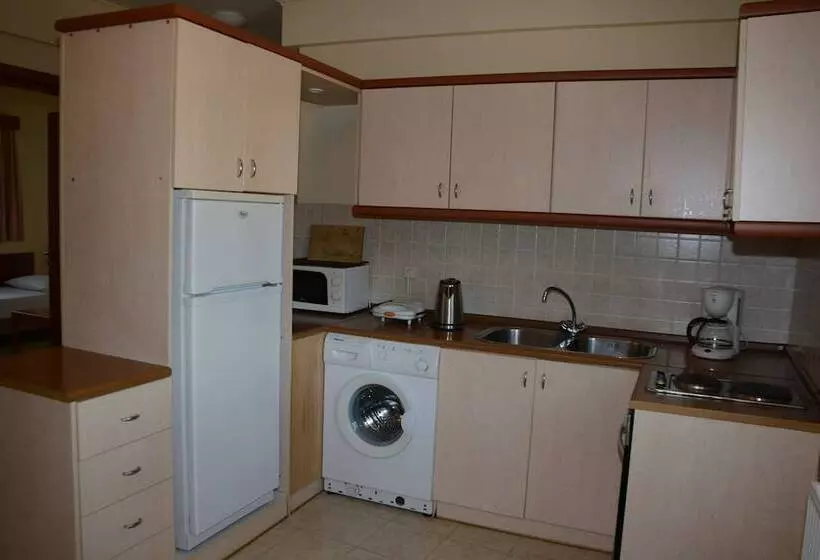 Niki Hotel Apartments