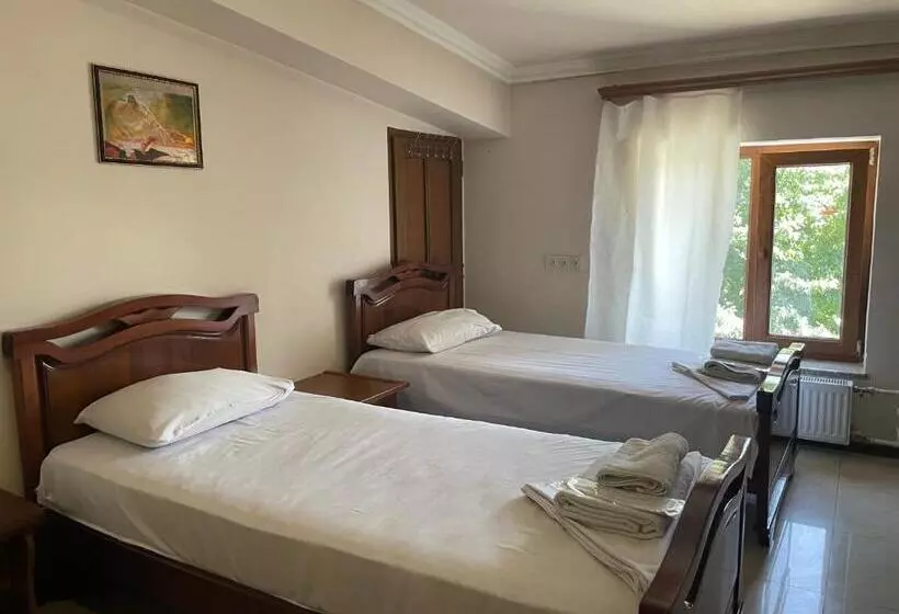 Bed and Breakfast Old Kayaran