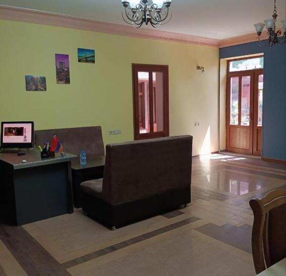 Bed and Breakfast Old Kayaran