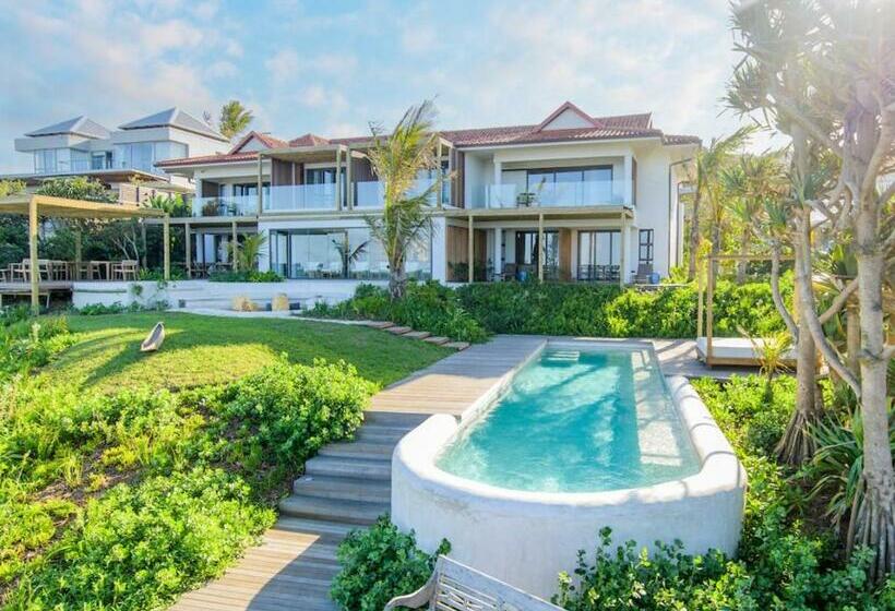 Отель Sala Beach House