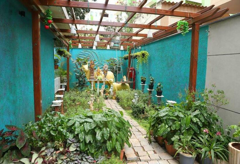 בית מלון כפרי Waltair Abode