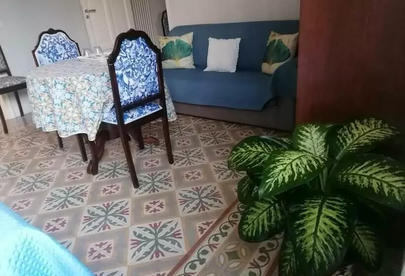 پانسیون Battisti 18 Vintage Rooms
