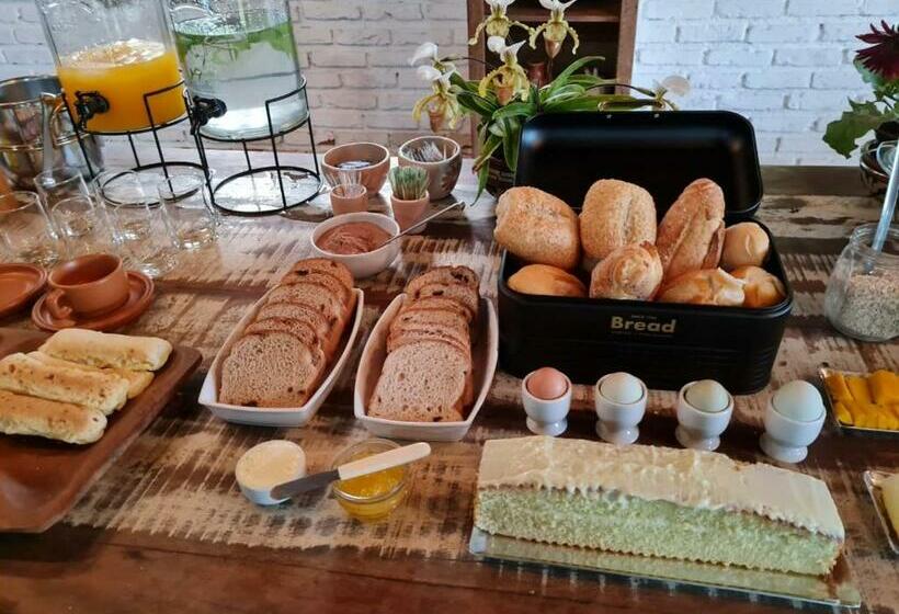 ペンション Pousada Serra Morena