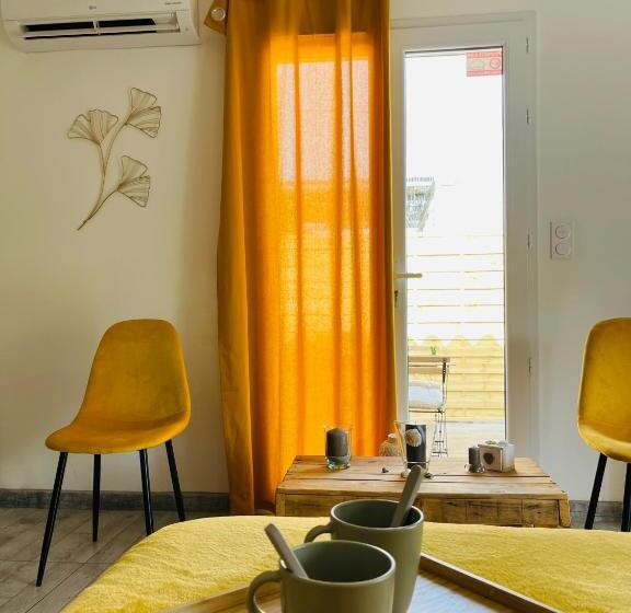 بنسيون Un Coin Tropical En Provence !