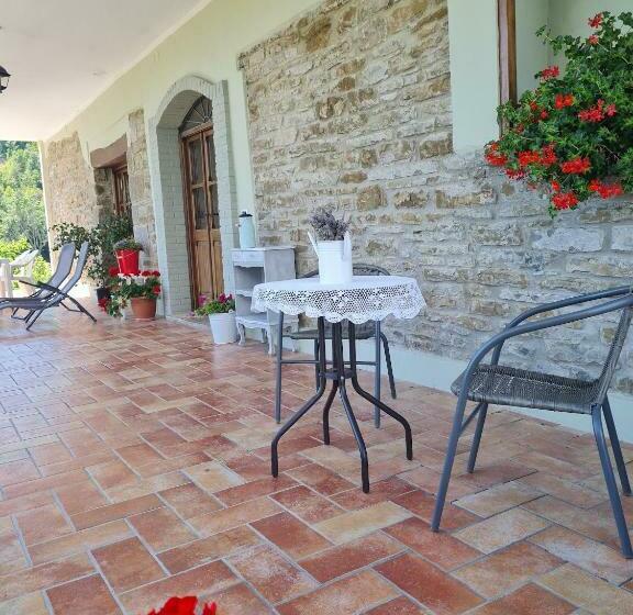 Otel Agriturismo Il Noce D Oro