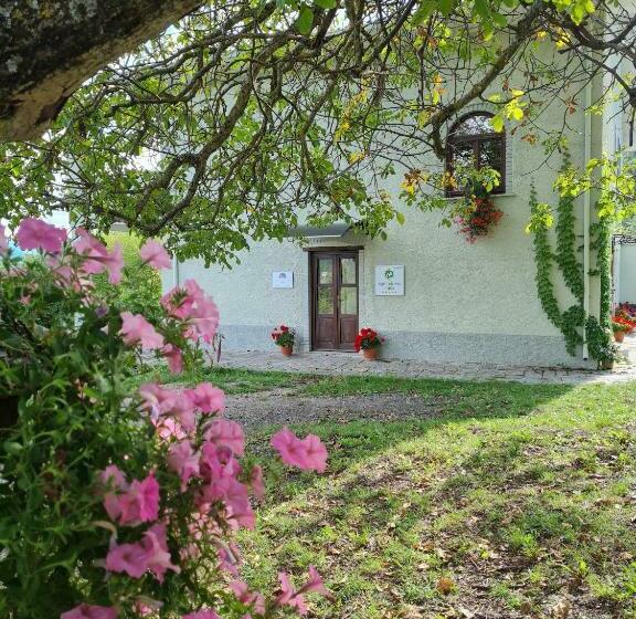 Otel Agriturismo Il Noce D Oro