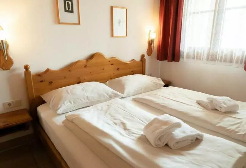 ホテル Apartment Kanzelhöhe Gerlitzen