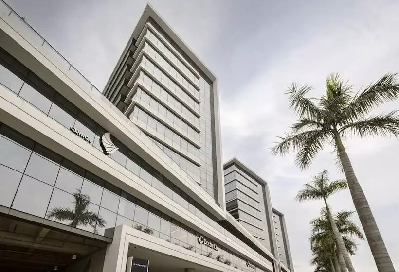 ホテル Intercity Canoas