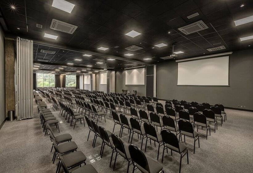 Hotel Intercity Canoas