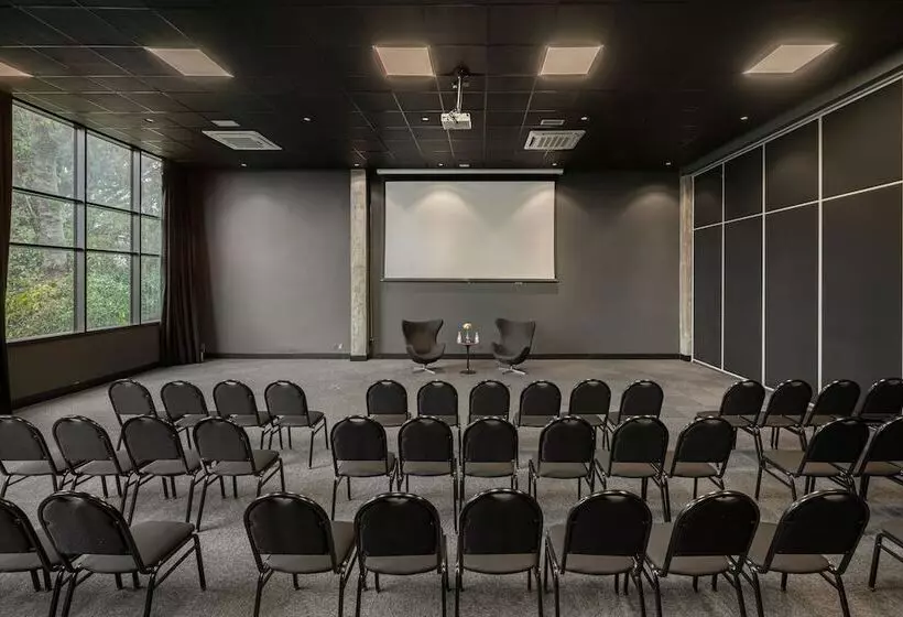 ホテル Intercity Canoas