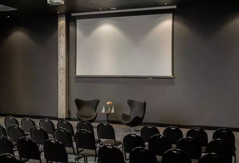 ホテル Intercity Canoas