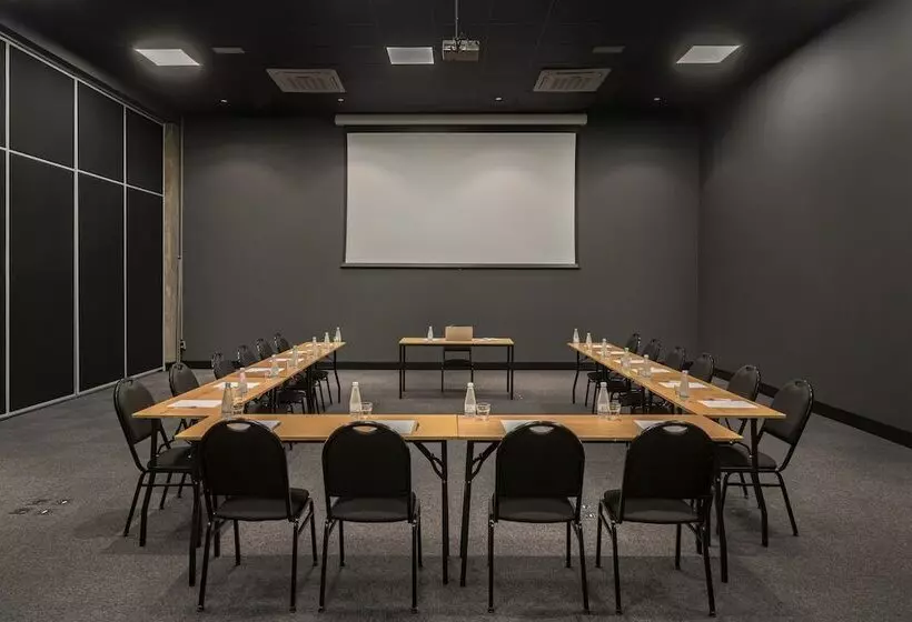 ホテル Intercity Canoas