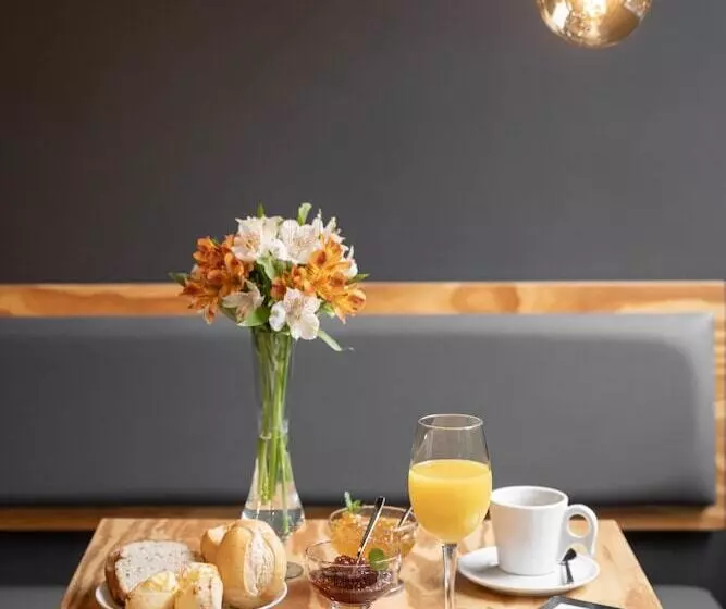 ホテル Intercity Canoas