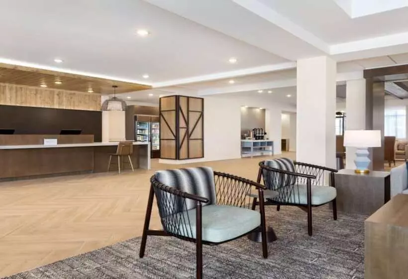 هتل Staybridge Suites   Lexington S Medical Ctr Area, An Ihg