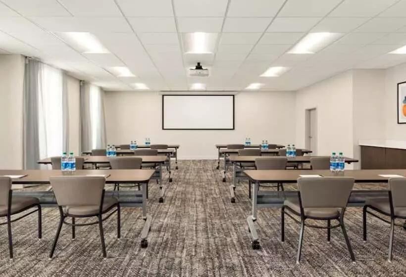 هتل Staybridge Suites   Lexington S Medical Ctr Area, An Ihg