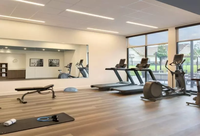 هتل Staybridge Suites   Lexington S Medical Ctr Area, An Ihg
