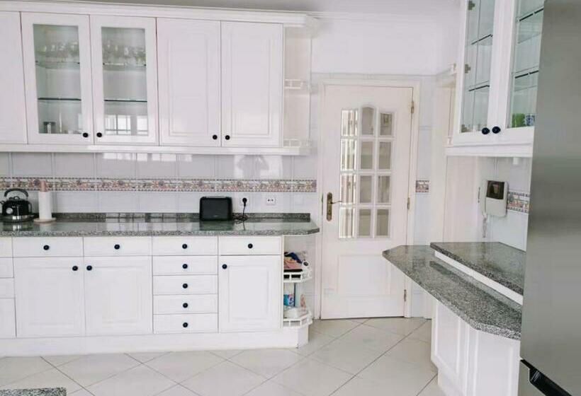 Пансион Alvide Guest House