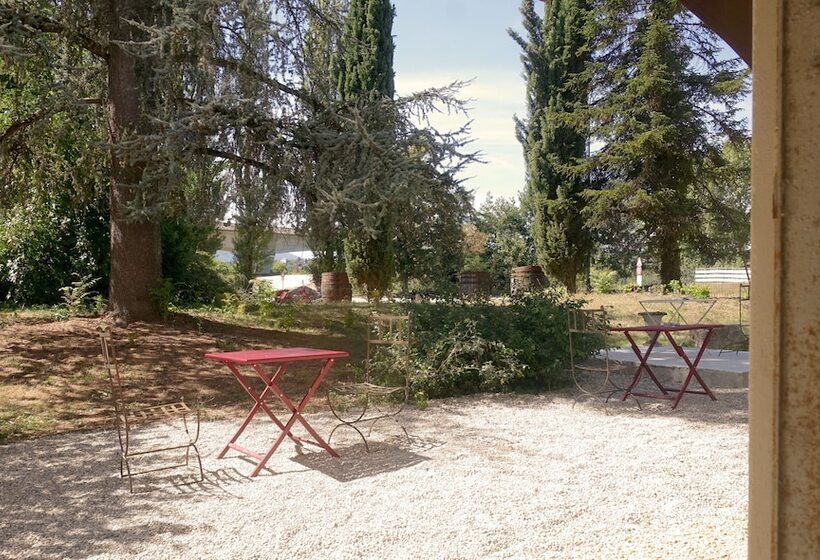 פנסיון La Tour De Coron