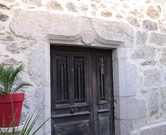 ペンション La Tour De Coron