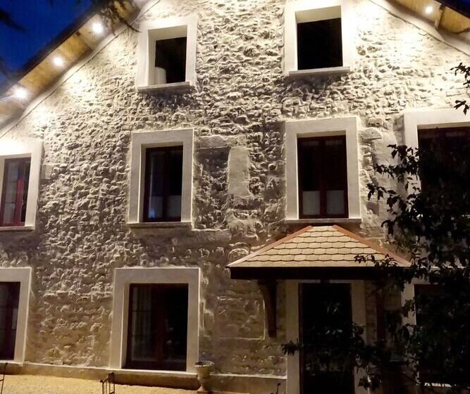 פנסיון La Tour De Coron