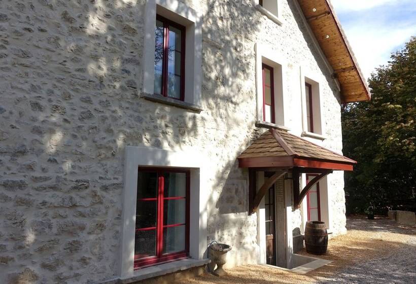 פנסיון La Tour De Coron