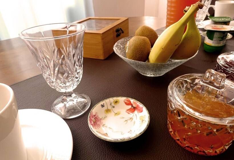 פנסיון La Tour De Coron