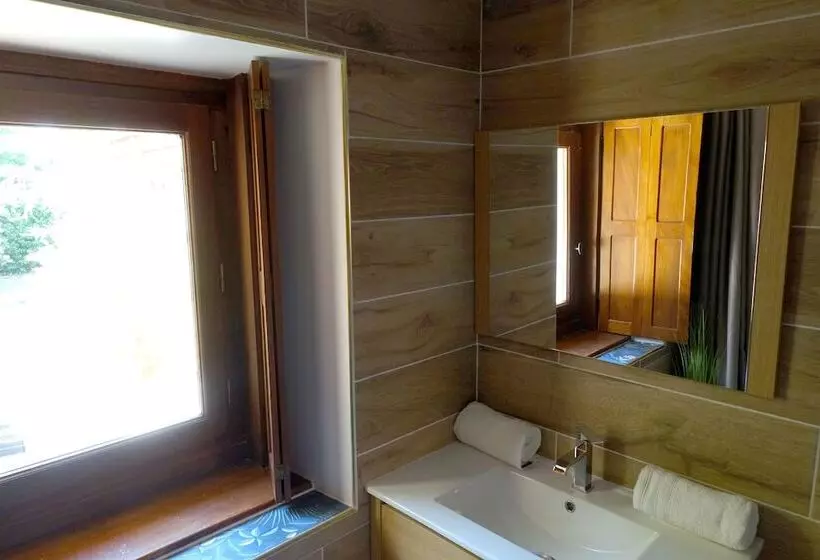 ペンション La Tour De Coron