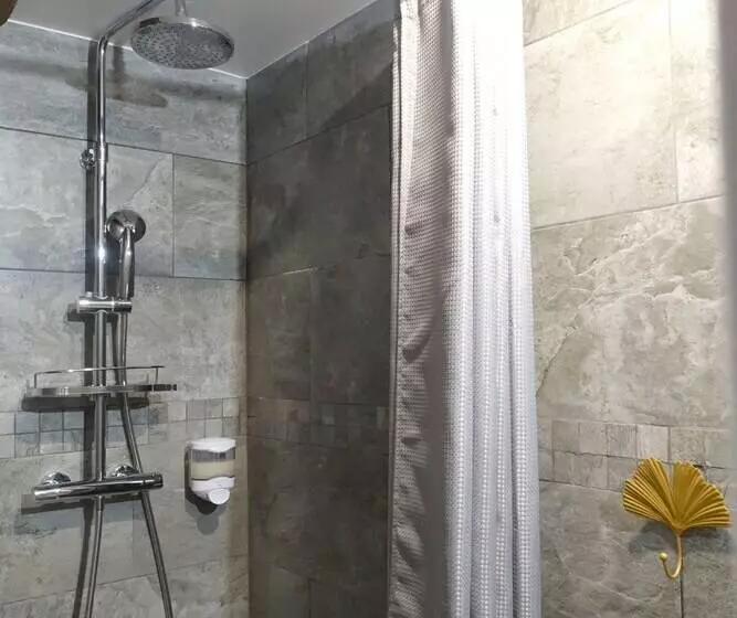 ペンション La Tour De Coron