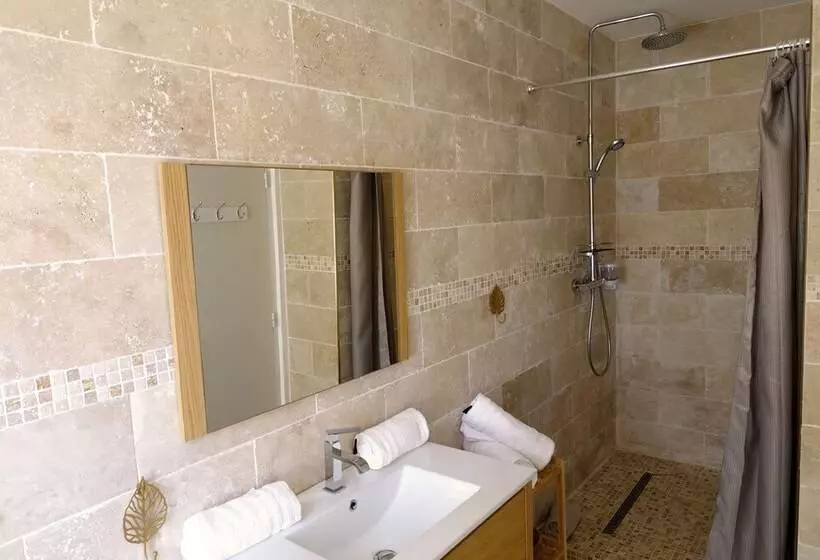 ペンション La Tour De Coron