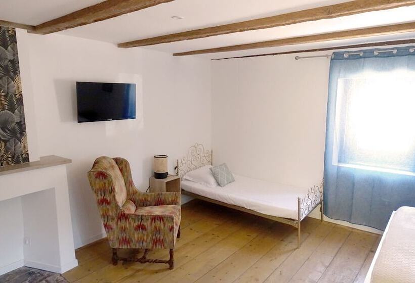 פנסיון La Tour De Coron