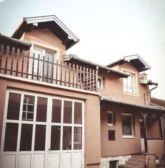 پانسیون Royal Tsv Rooms