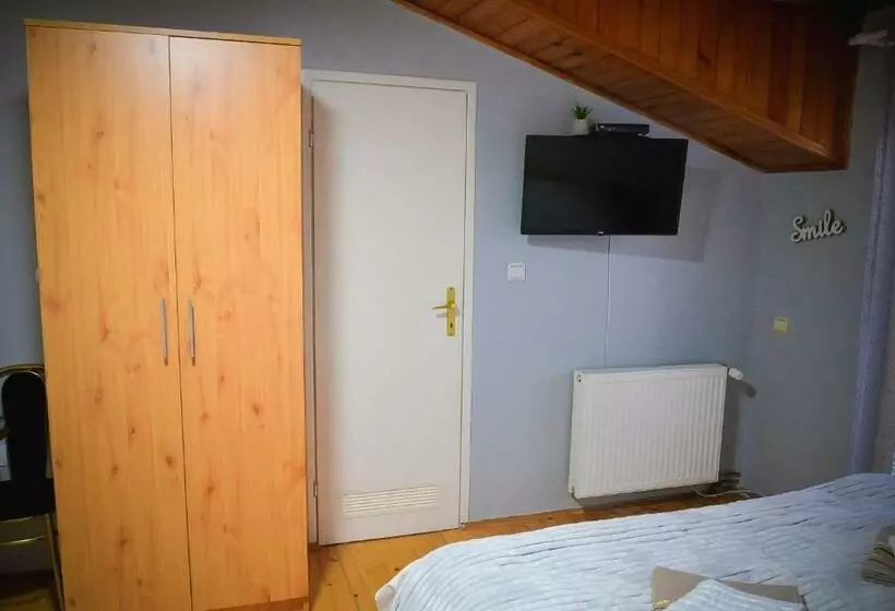 پانسیون Royal Tsv Rooms