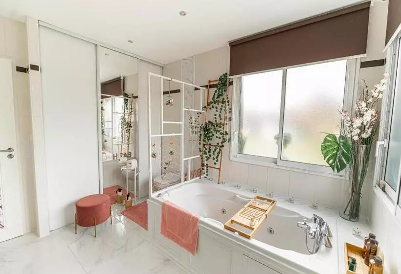 Aamiaismajoitus (B&B) La Parenthese Du Las