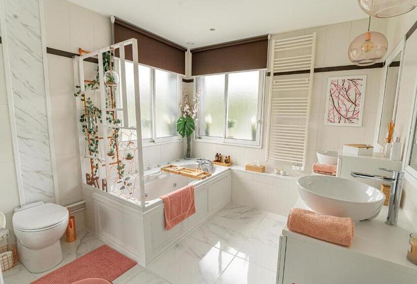 민박 La Parenthese Du Las