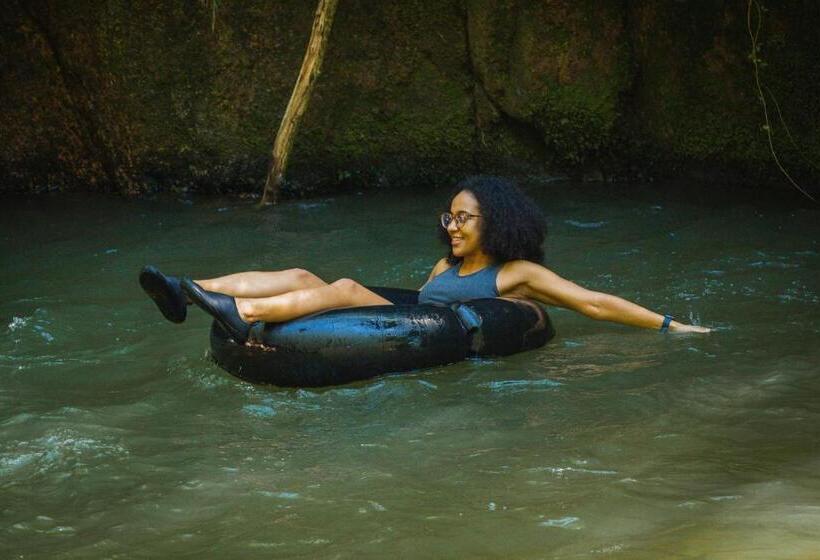 Отель Rancho Hanna   Pousada, Camping E Comidaria