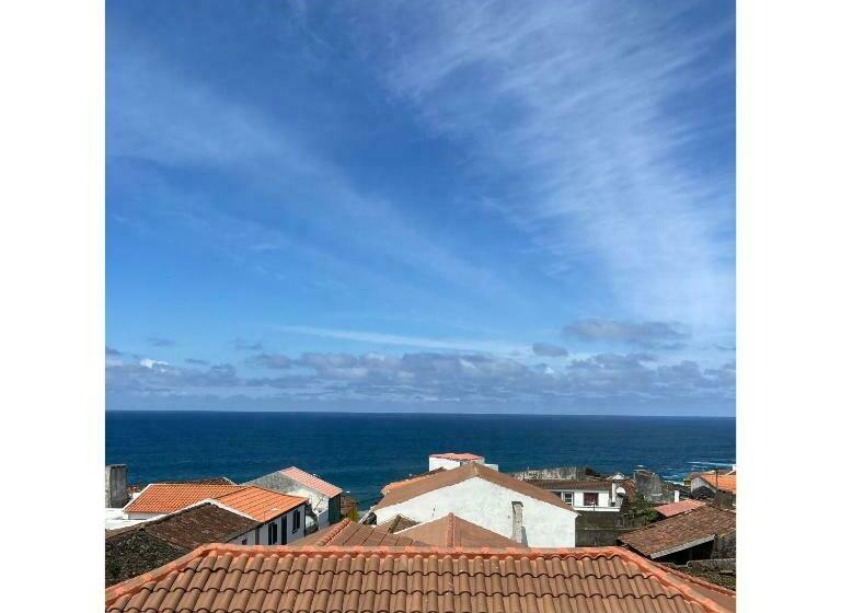 مبيت وإفطار Fenais da Luz House