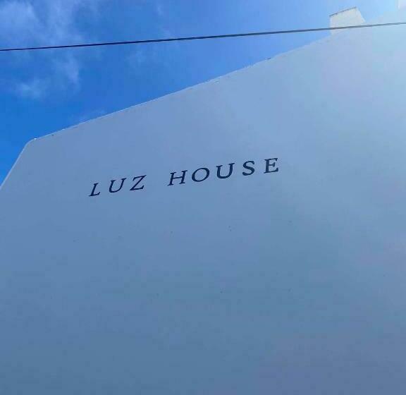 مبيت وإفطار Fenais da Luz House