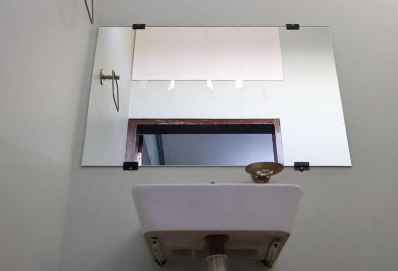 Отель Center Point Kuchaman City