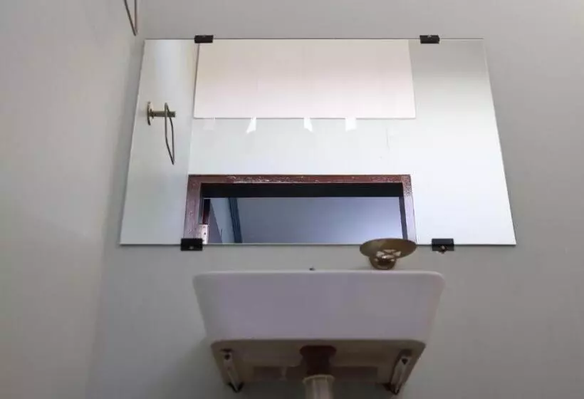 Hotelli Center Point Kuchaman City