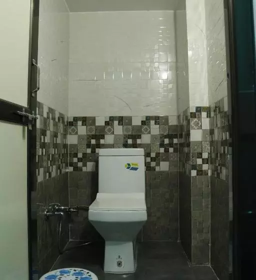 Hotelli Center Point Kuchaman City