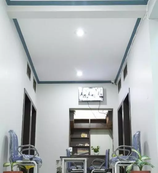 Hotelli Center Point Kuchaman City
