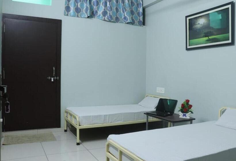 Отель Center Point Kuchaman City