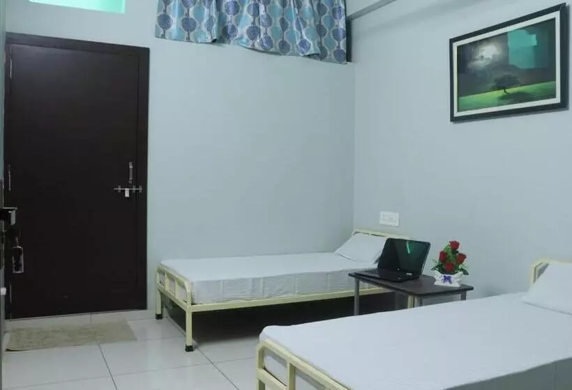 Hotelli Center Point Kuchaman City