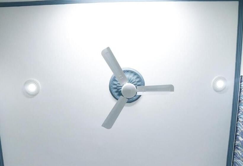 Отель Center Point Kuchaman City